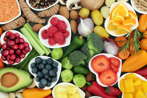 健康的水果和蔬菜。