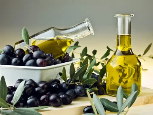 橄榄和橄榄油形象。