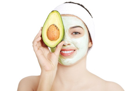 5 Homemade Avocado Masks for Hair and Skin