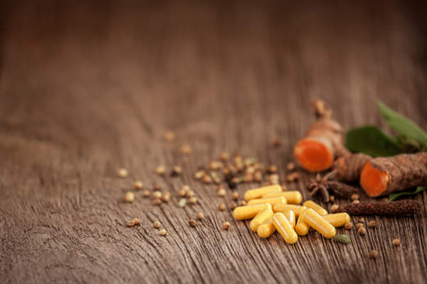 草本胶囊姜黄。