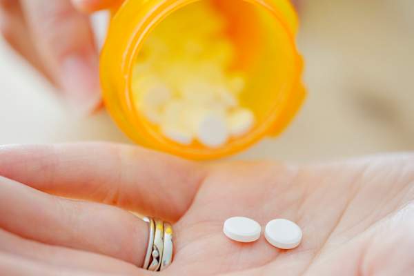 服用抗恶心药物的妇女。