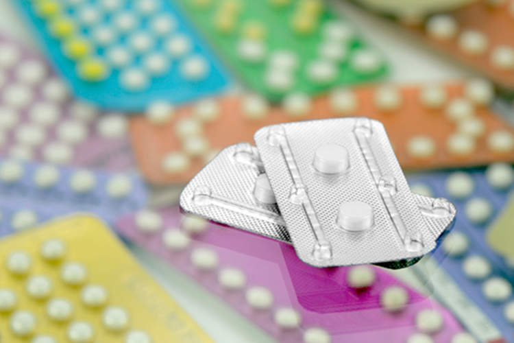 包紧急避孕药的。