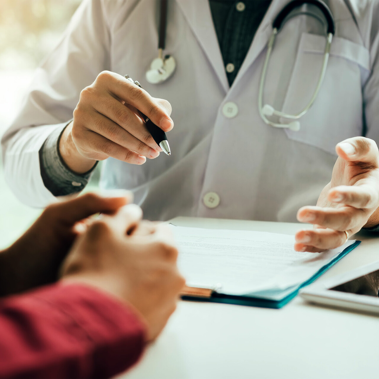 医生跟病人说话