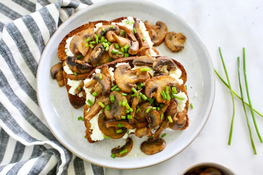 Ricotta Toast With Sautéed Mushrooms