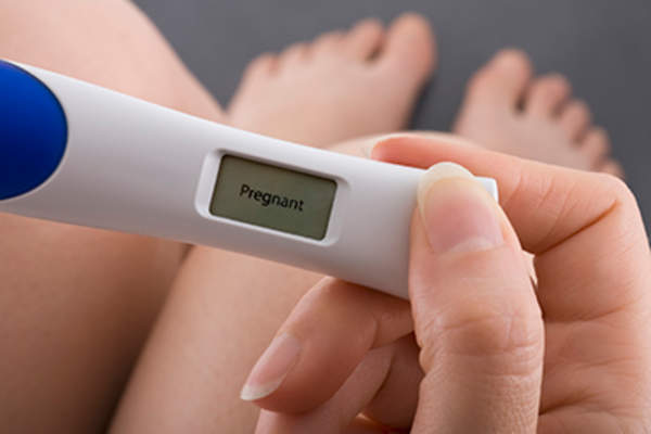 数字妊娠试验阳性结果。