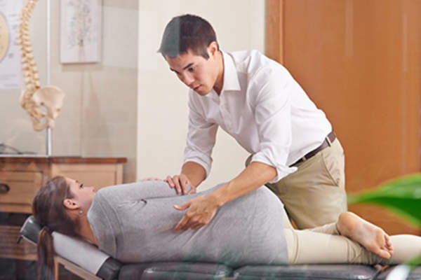 脊椎按摩疗法调整