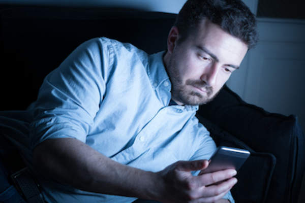 处理下班后紧急情况的人