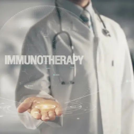 医生伸出手与数字免疫疗法图象。