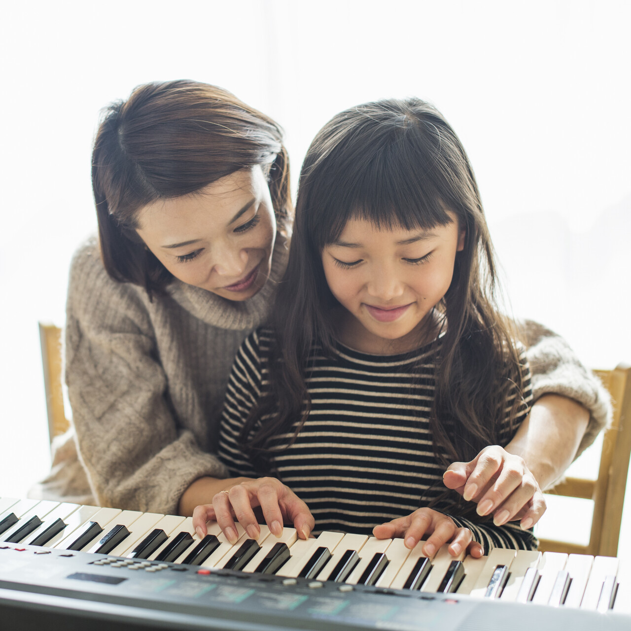 母亲帮助女儿的器官。