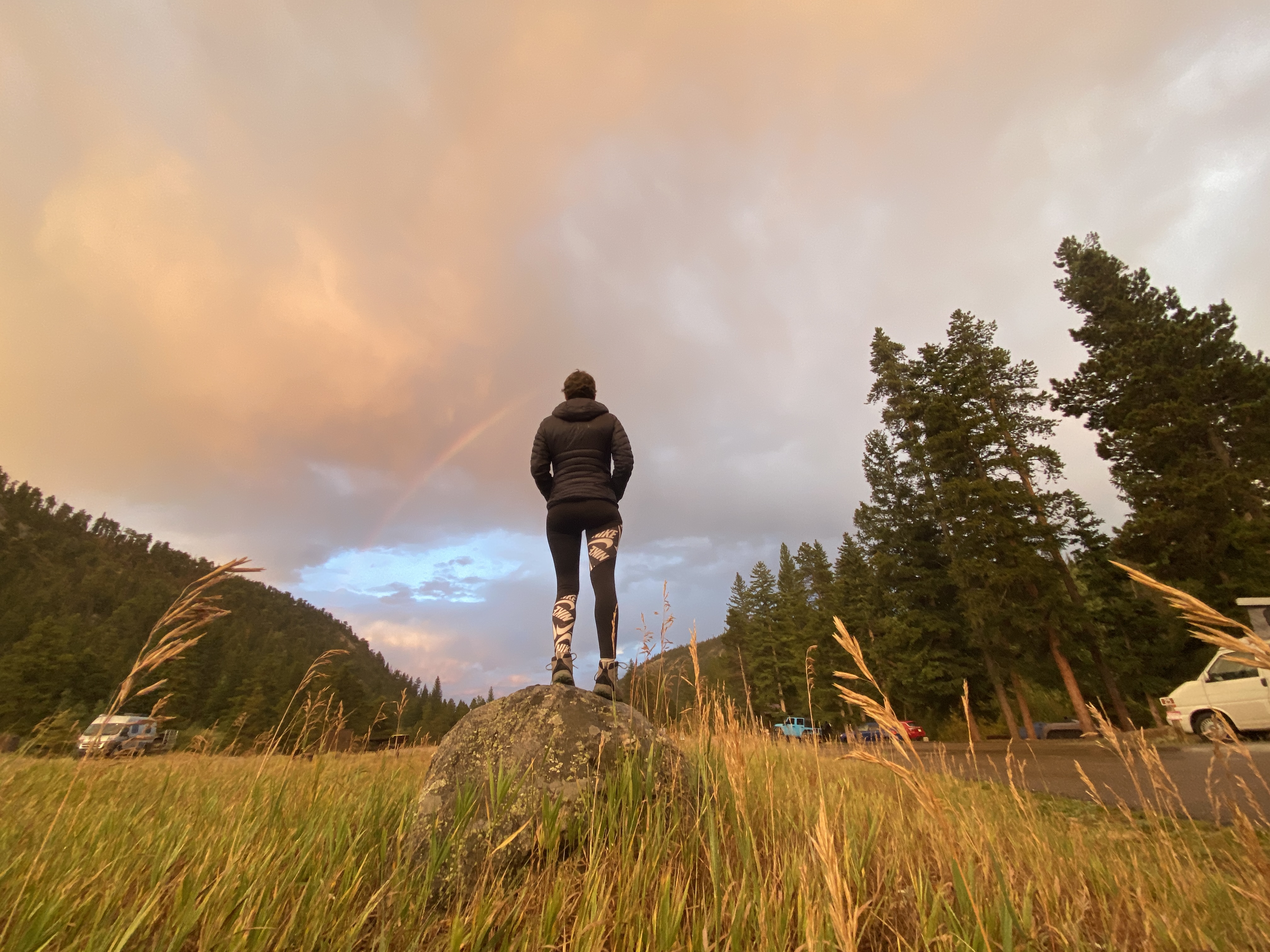 sabrina skiles看着彩虹