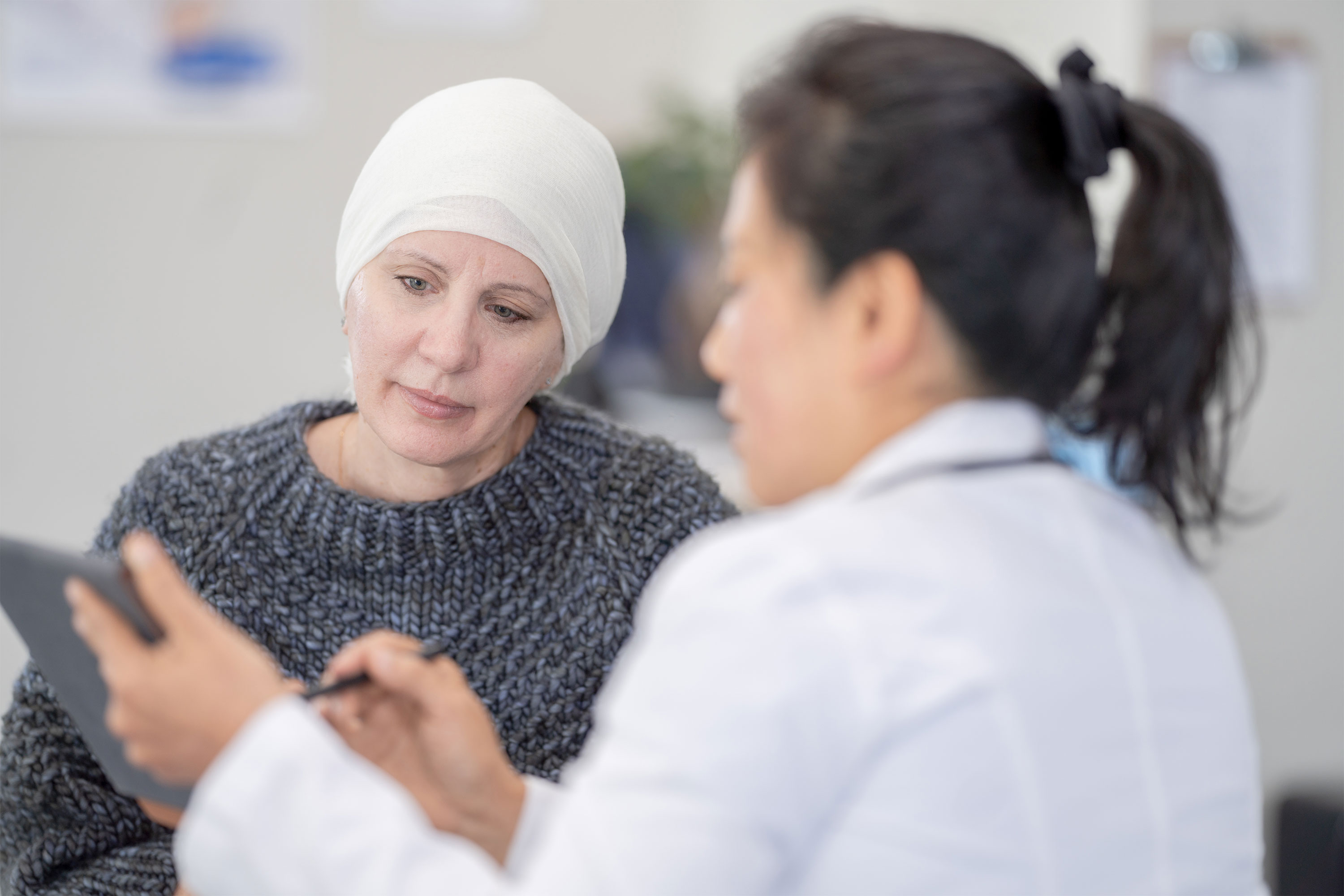 Which Specialists Treat Relapsed/Refractory Multiple Myeloma?