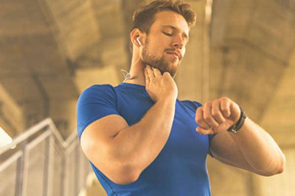 锻炼过程中测量人脉和心脏率