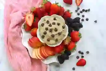 低脂饼干面团鹰嘴豆泥