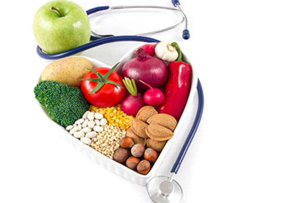 心脏健康食品和听诊器