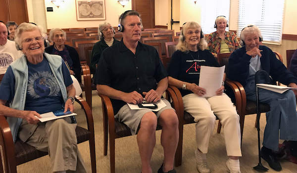 前廊居民使用Eversound系统组设置更好的听力。