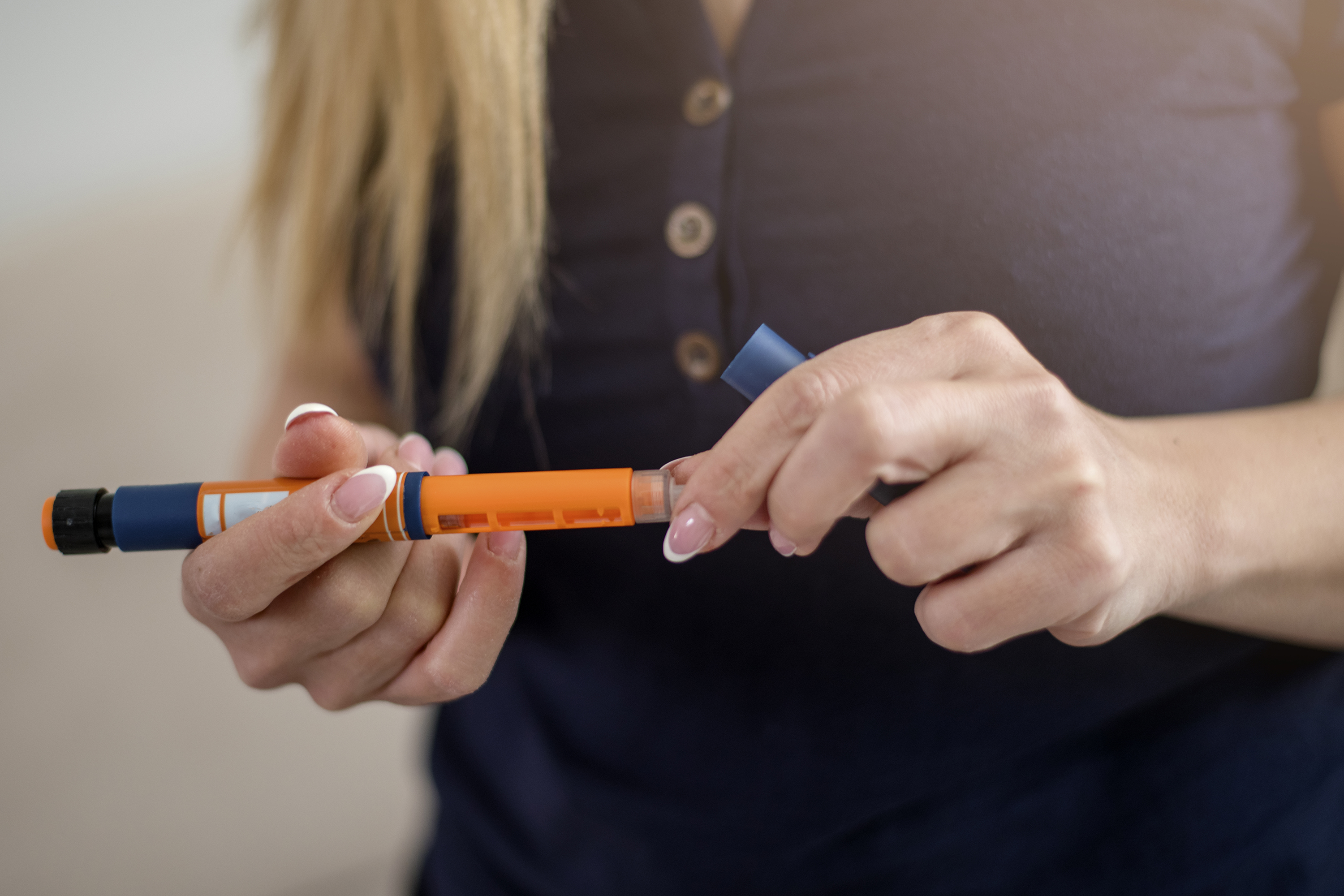 Inject Insulin With Steady Shot For Diabetes Pen Needles