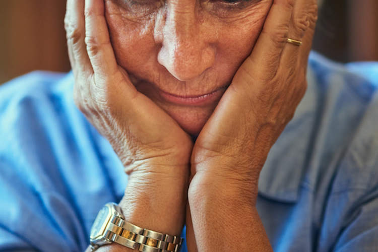 虐待老人:如何发现和预防