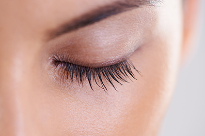 how to treat psoriasis on eyelid