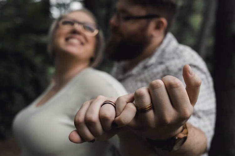 成龙与她的丈夫