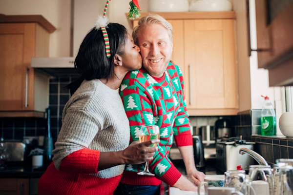 在槲寄生下亲吻