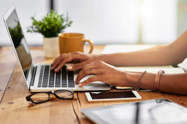 搜索AADS网站网页。