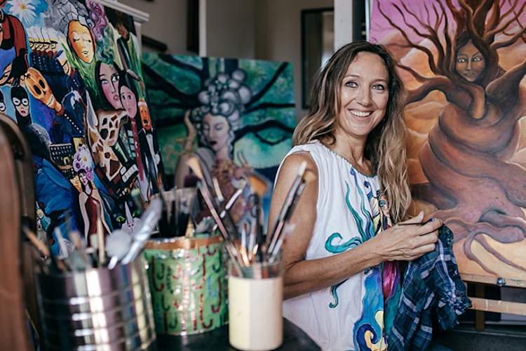 寻求治疗抑郁症的多产艺术家。