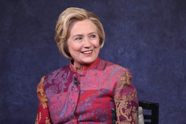 美国前国务卿希拉里·克林顿孩子心里协会峰会上说舞台:儿童及青少年精神健康处的佩利媒体中心11月13日2017年纽约州。