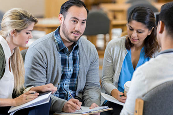 寻求经济援助的人。