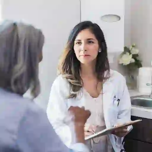 高级的女人跟她的医生