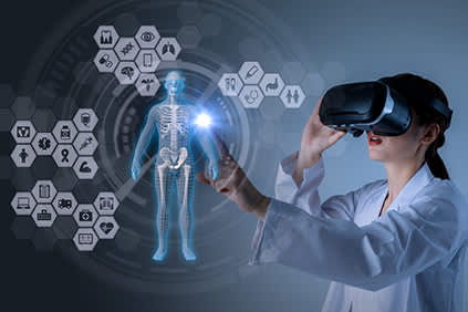 医生使用虚拟现实。
