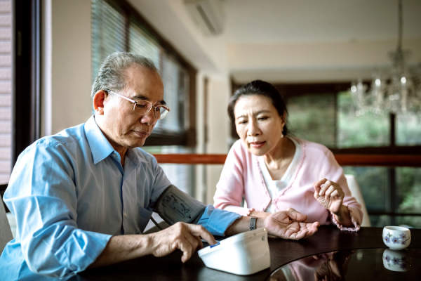亚洲老年人血压