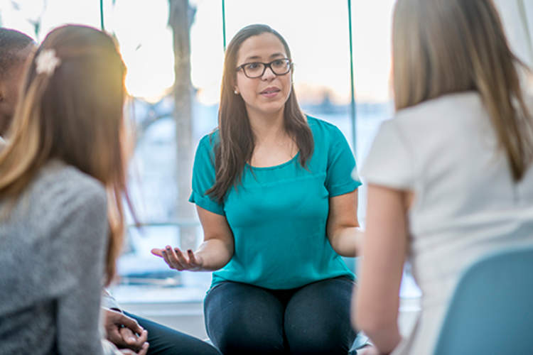 支持团队之间共享问题。