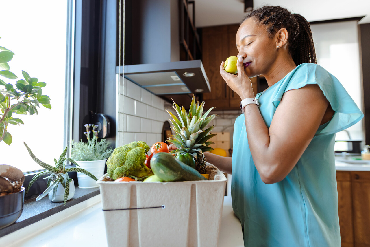 Can Food Balance Hormones? 5 Hormone Diet Tips, Per Dietitians