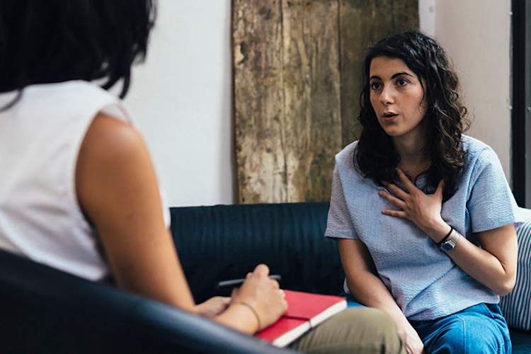 女人经历与女性治疗认知行为治疗。