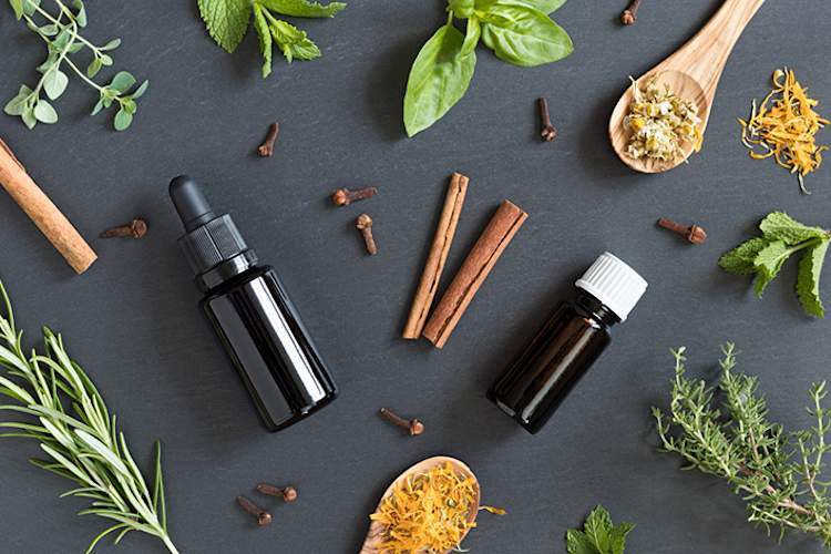 精油为灰色的背景类风湿性关节炎。