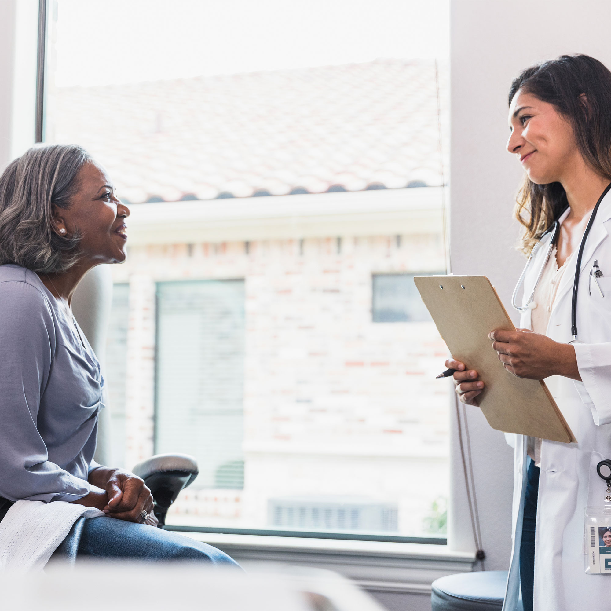 医生和病人谈话