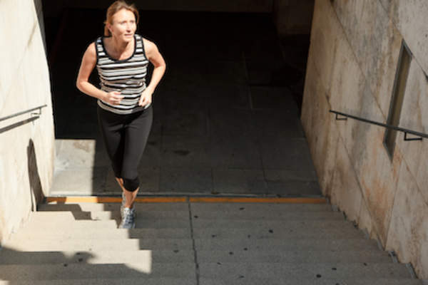 结合到楼梯锻炼路线。