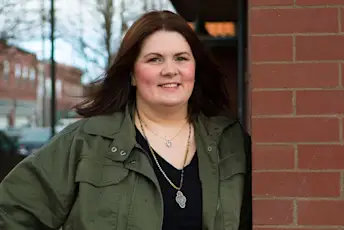 Lindsey Elliott.