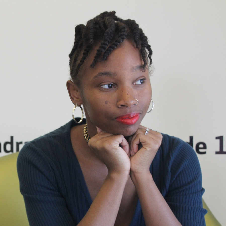 答:Rochaun Meadows-Fernandez