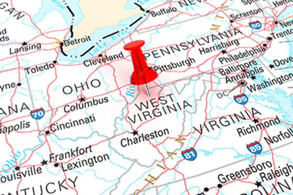 西弗吉尼亚州地图上的红色图钉。