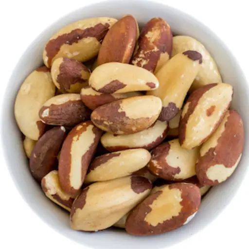 碗装巴西坚果,富含硒