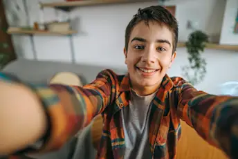青少年自拍照