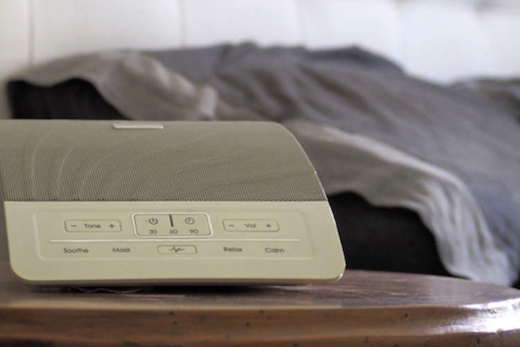 通过床白噪声的机器,“粉红噪声”可能会更好