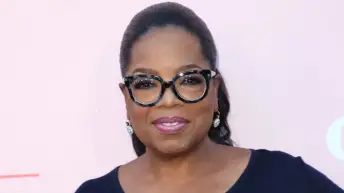 女演员Oprah Winfrey于2018年6月11日在洛杉矶6月11日在诺纽斯好莱坞参加了自己的“爱情_”的首映。