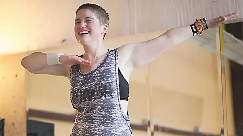 Melody Condon,尊巴舞教练。