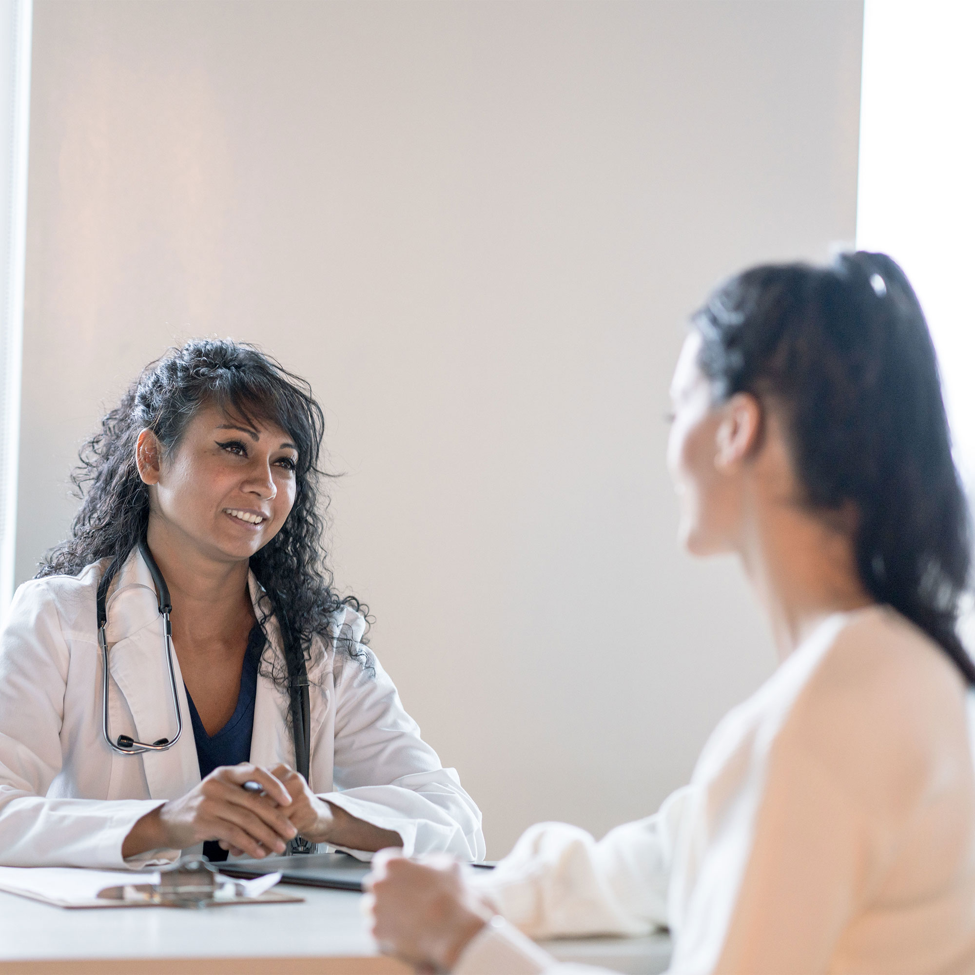 医生和病人谈话