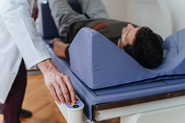 患者得到一个DXA扫描。