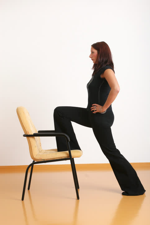 髋屈肌 - 拉伸 - iStock-123552455