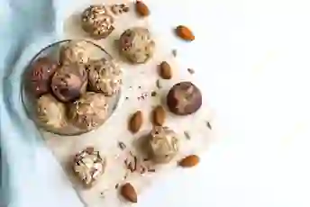 羊皮纸上的能量球