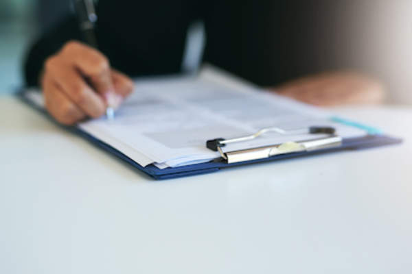 填写每日调查的人。